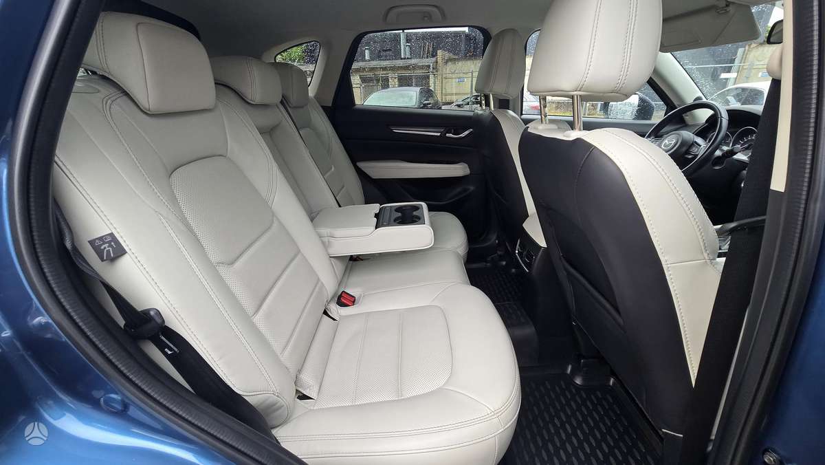 Mazda CX-5, 2.2 l., off-road / crossover