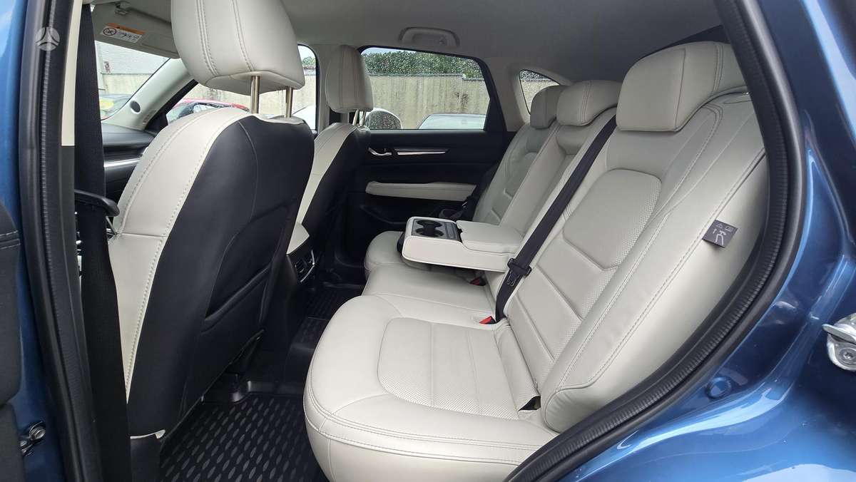 Mazda CX-5, 2.2 l., off-road / crossover