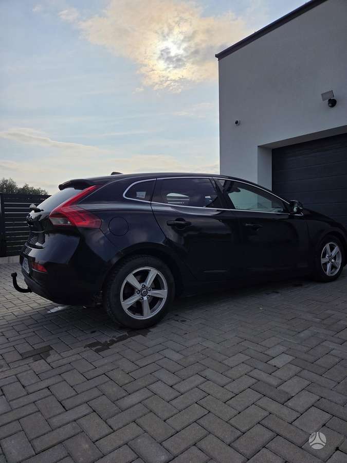 Volvo V40, 1.6 l., Хэтчбек