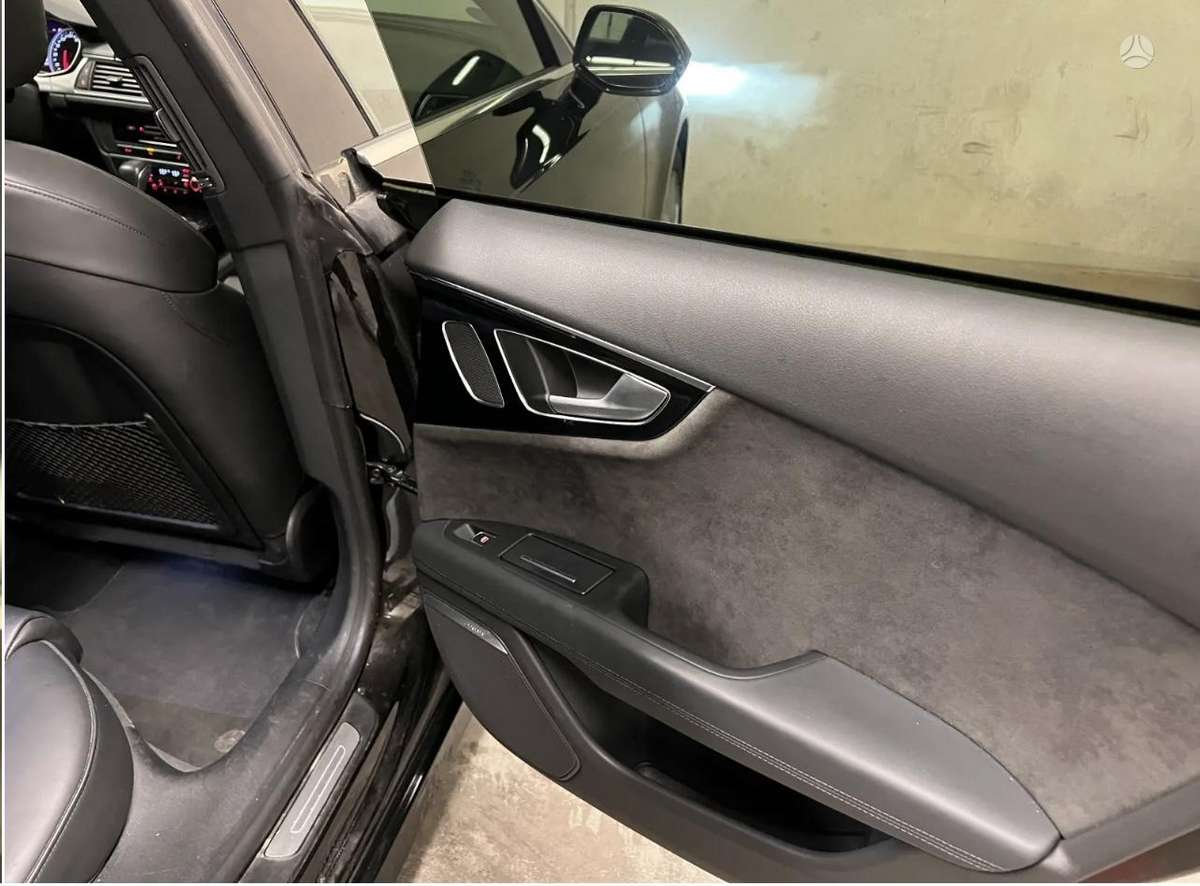 Audi A7, 1.8 l., Хэтчбек