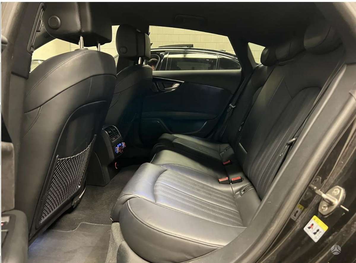 Audi A7, 1.8 l., hatchback