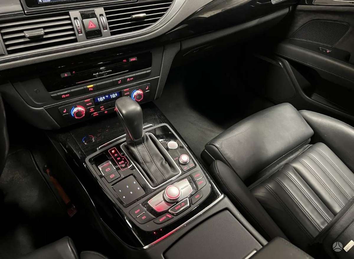 Audi A7, 1.8 l., Хэтчбек