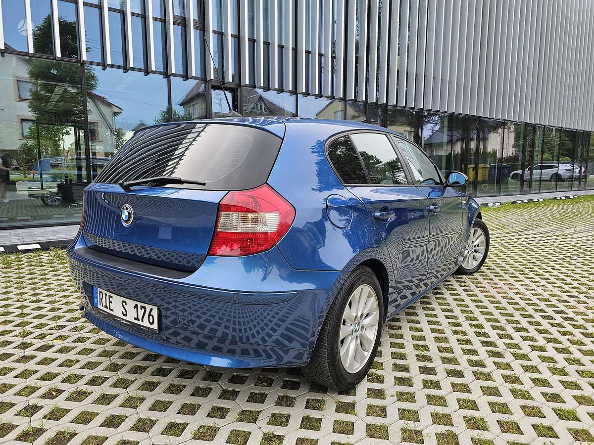 BMW 120, 2.0 l., hatchback