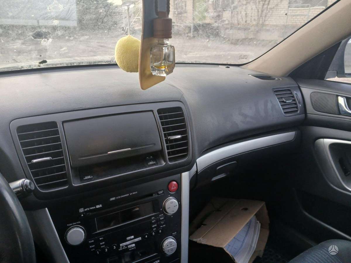 Subaru Outback, universalas