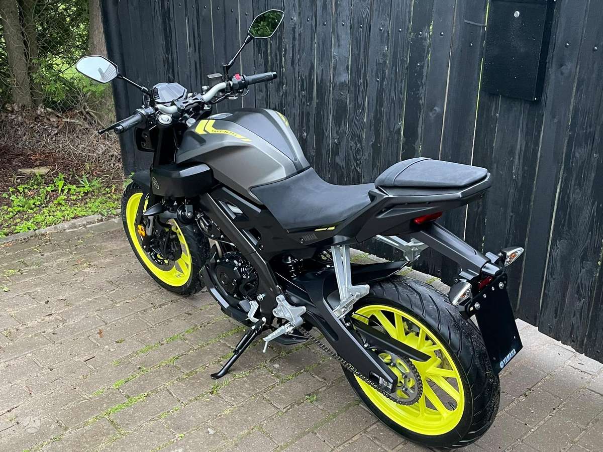 Yamaha MT 125cc, street / classic