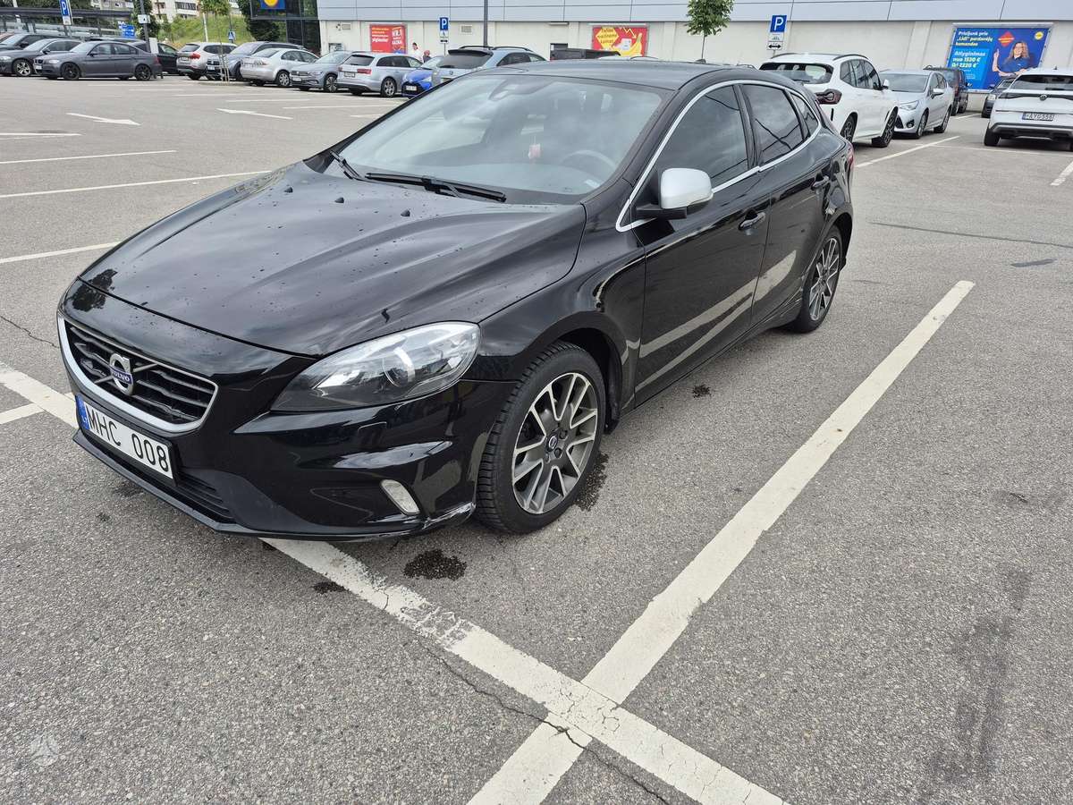 Volvo V40, 2.0 l., Хэтчбек