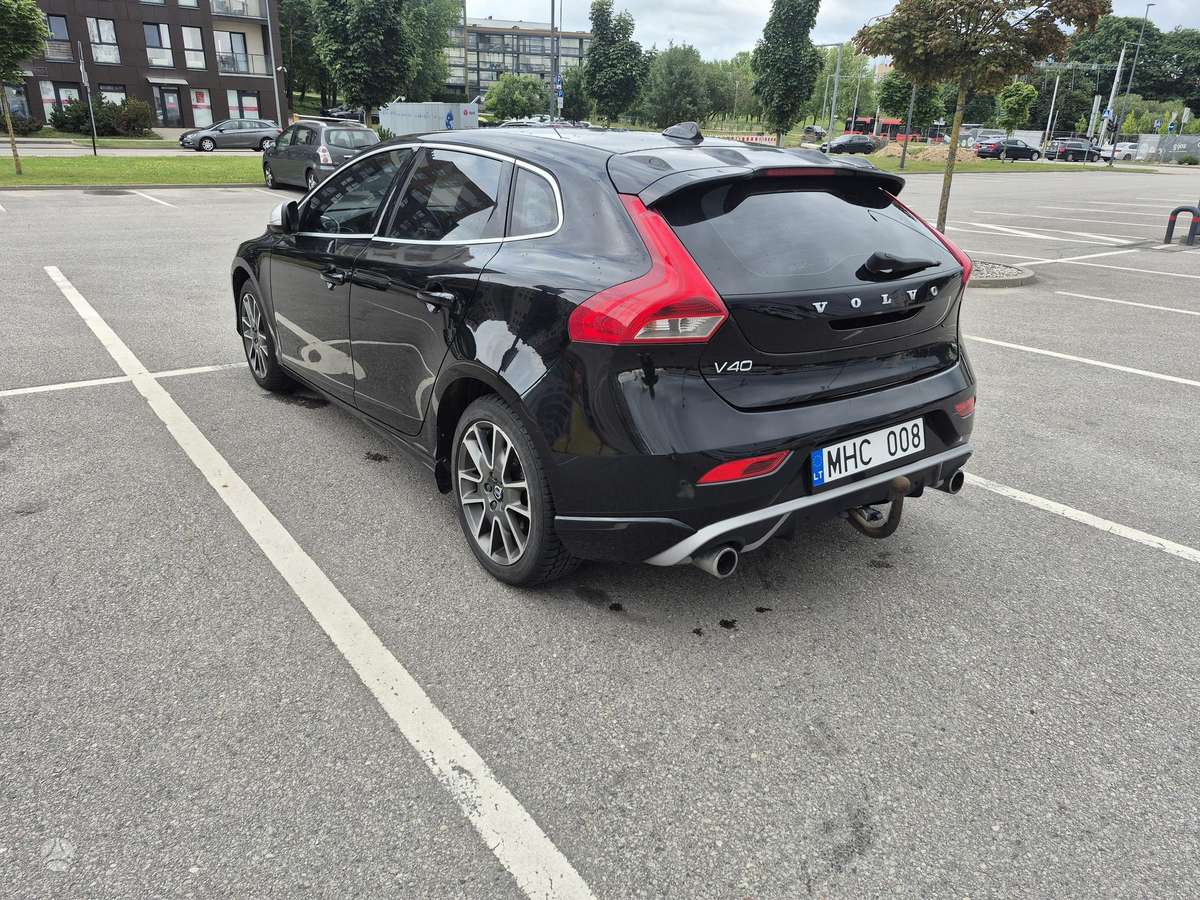 Volvo V40, 2.0 l., Хэтчбек