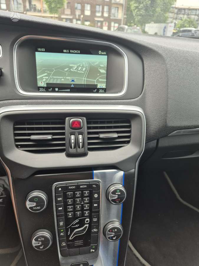 Volvo V40, 2.0 l., Хэтчбек