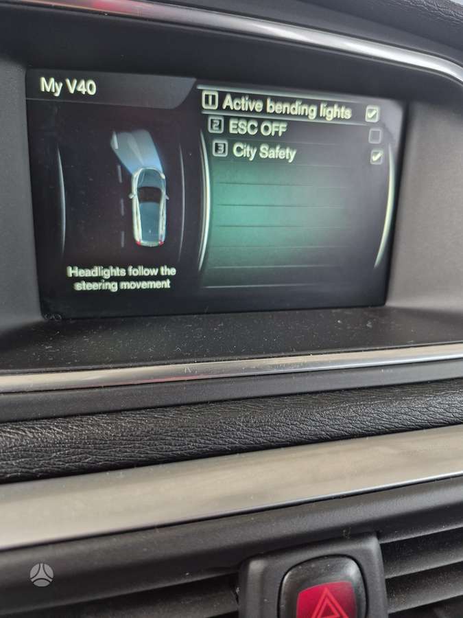 Volvo V40, 2.0 l., Хэтчбек