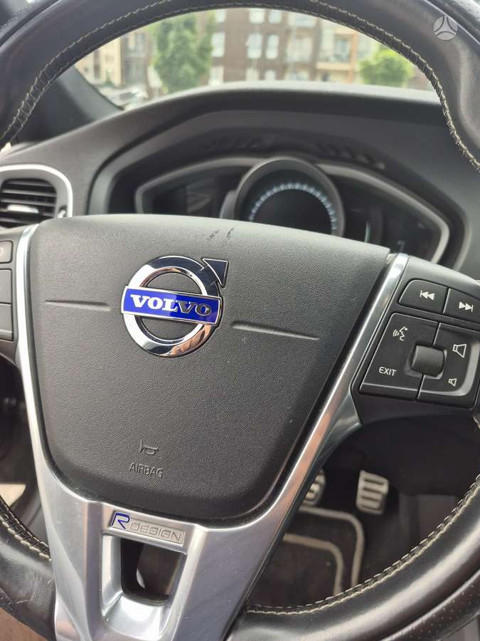 Volvo V40, 2.0 l., Хэтчбек