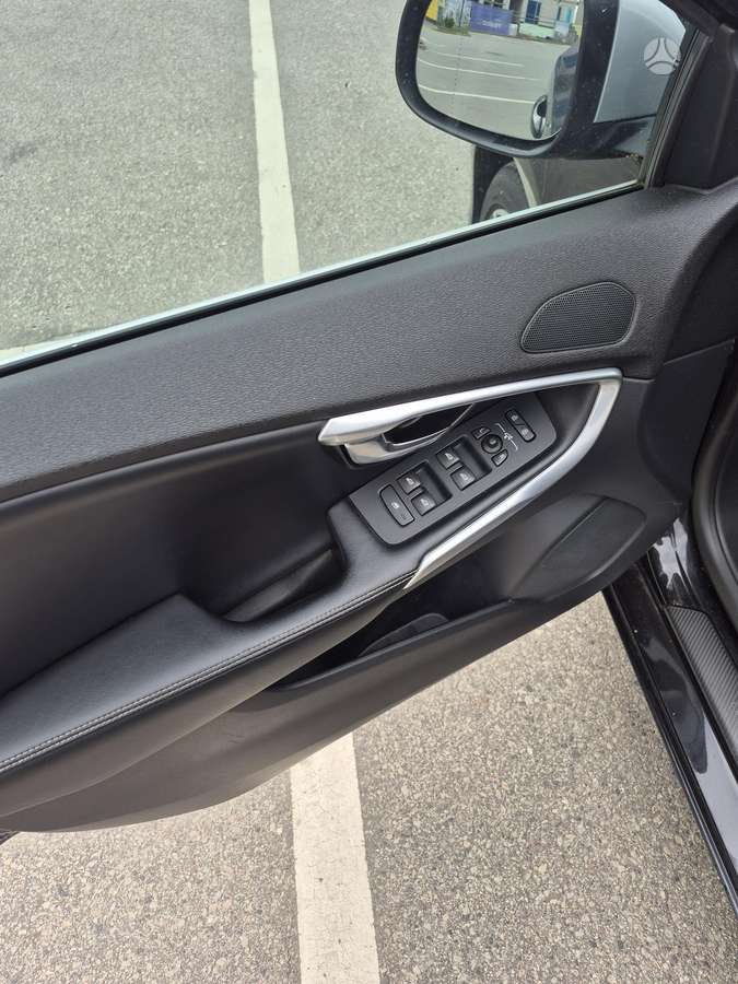 Volvo V40, 2.0 l., Хэтчбек