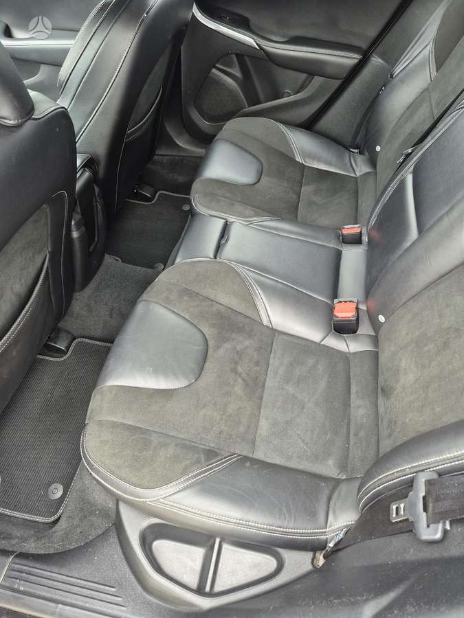 Volvo V40, 2.0 l., Хэтчбек