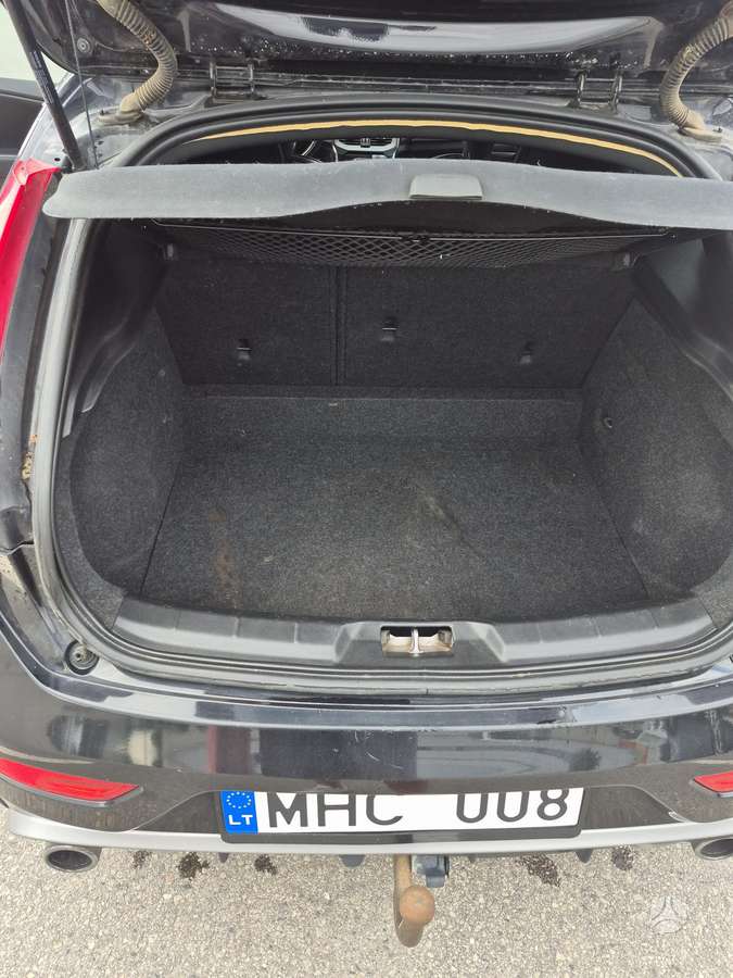 Volvo V40, 2.0 l., Хэтчбек