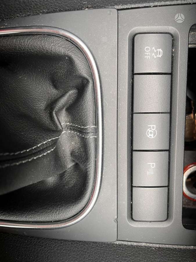 Volkswagen Golf - 8