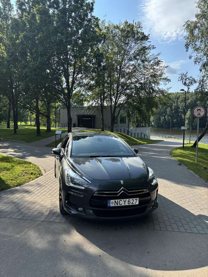 Citroen DS5, 2.0 l., hatchback