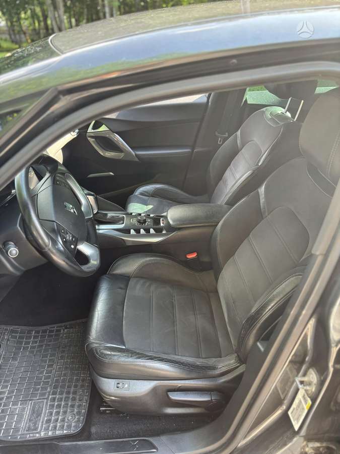 Citroen DS5, 2.0 l., hatchback