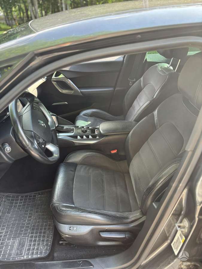 Citroen DS5, 2.0 l., Хэтчбек
