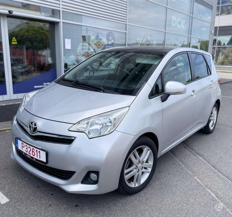 Toyota Verso-S, 1.4 l., hatchback