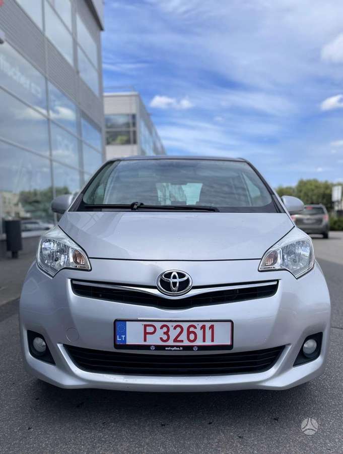 Toyota Verso-S - 3