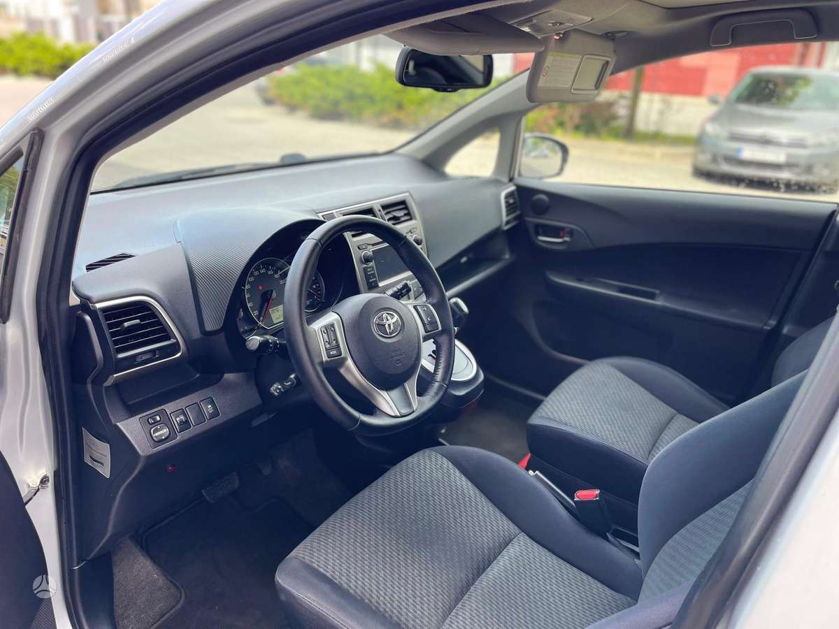Toyota Verso-S - 9