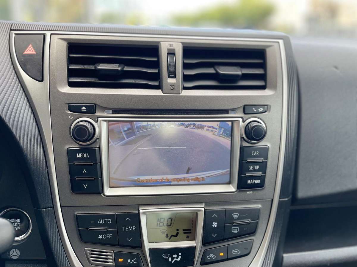 Toyota Verso-S, 1.4 l., hatchback