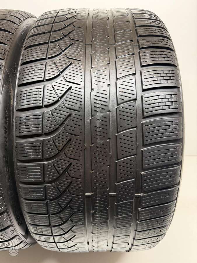Pirelli P-Zero Winter AO PNCS, žieminės 285/30 R22