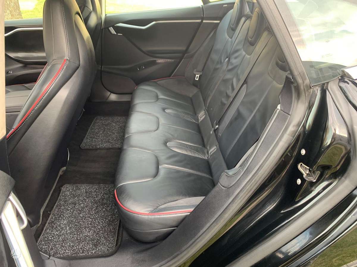 Tesla Model S, 85 кВт·ч, Седан