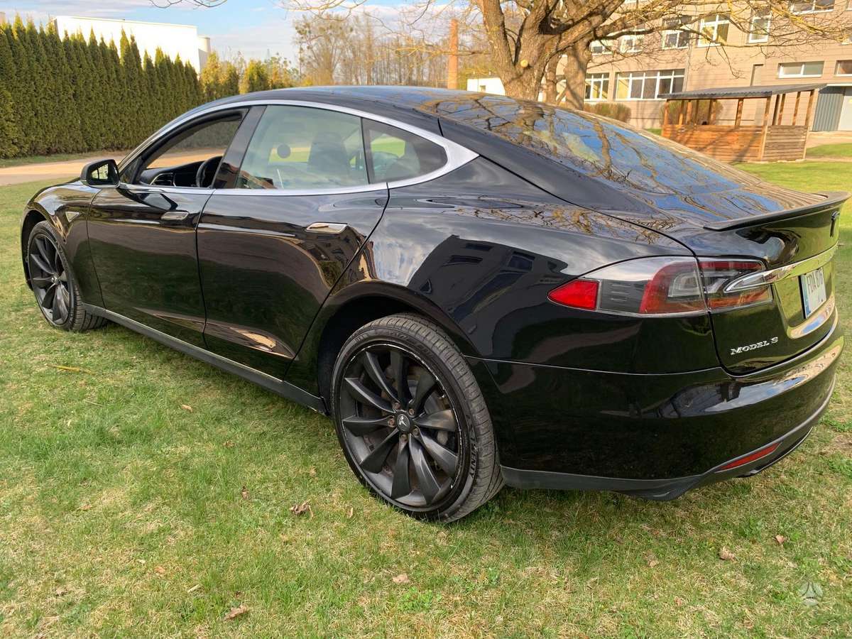 Tesla Model S, 85 кВт·ч, Седан