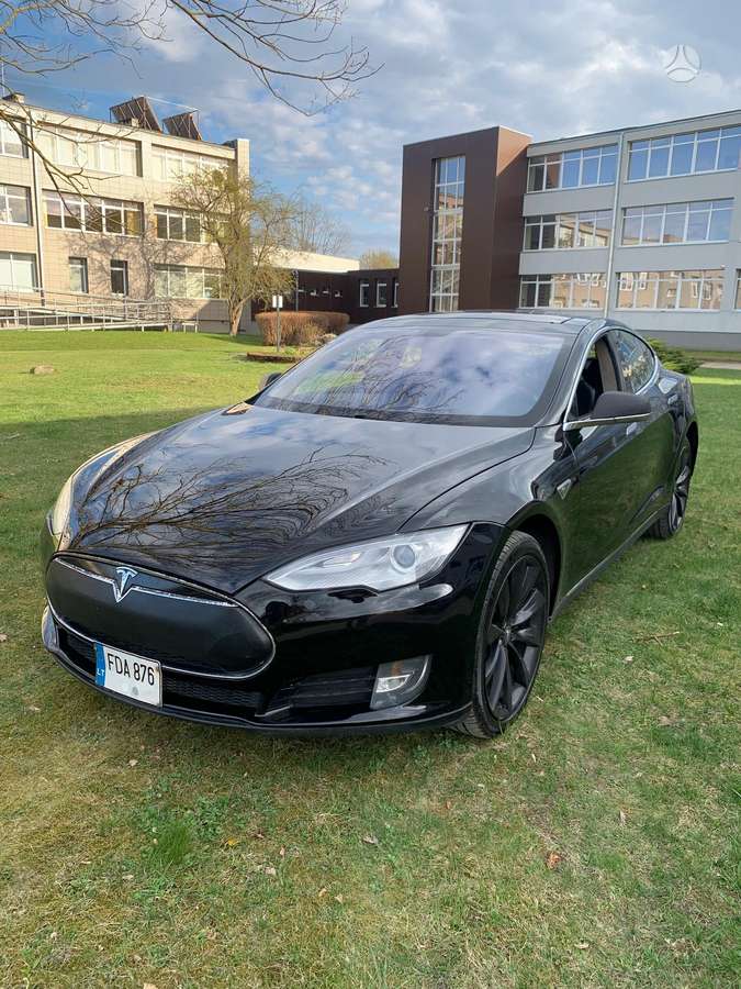 Tesla Model S, 85 кВт·ч, Седан