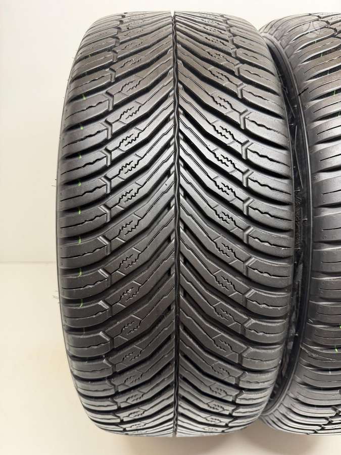 Hankook ION FlexClimate 2024m, всесезонные 235/45 R18