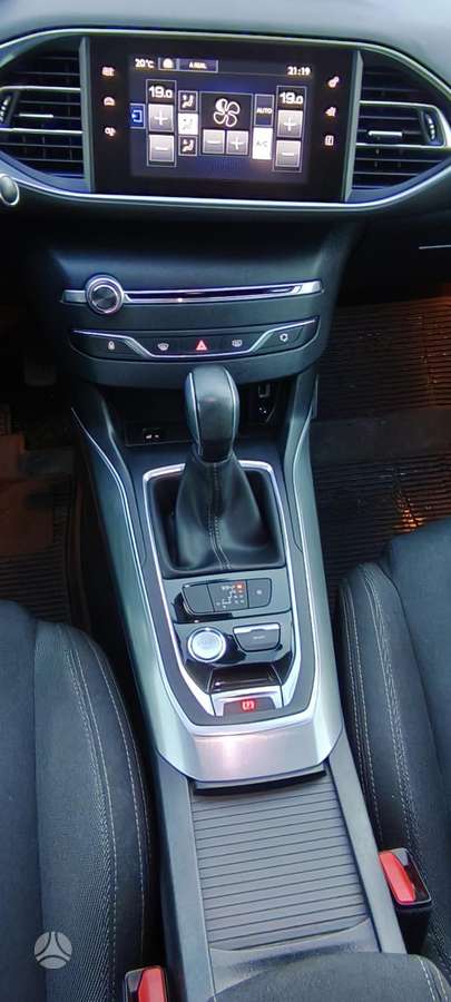 Peugeot 308, 1.2 l., Универсал