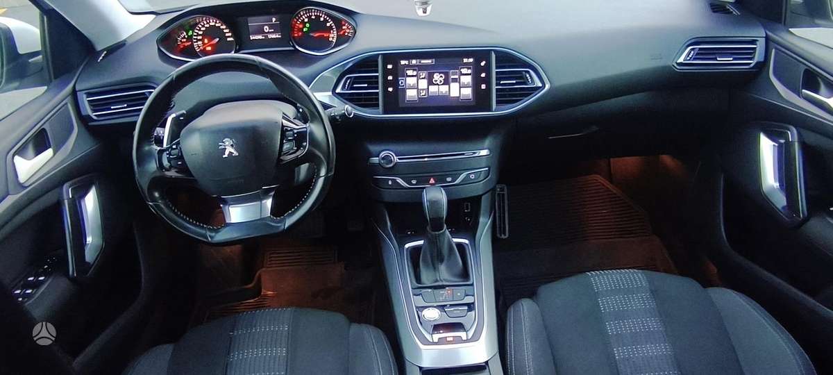 Peugeot 308, 1.2 l., Универсал