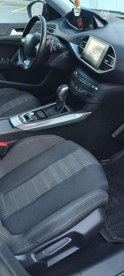 Peugeot 308, 1.2 l., Универсал
