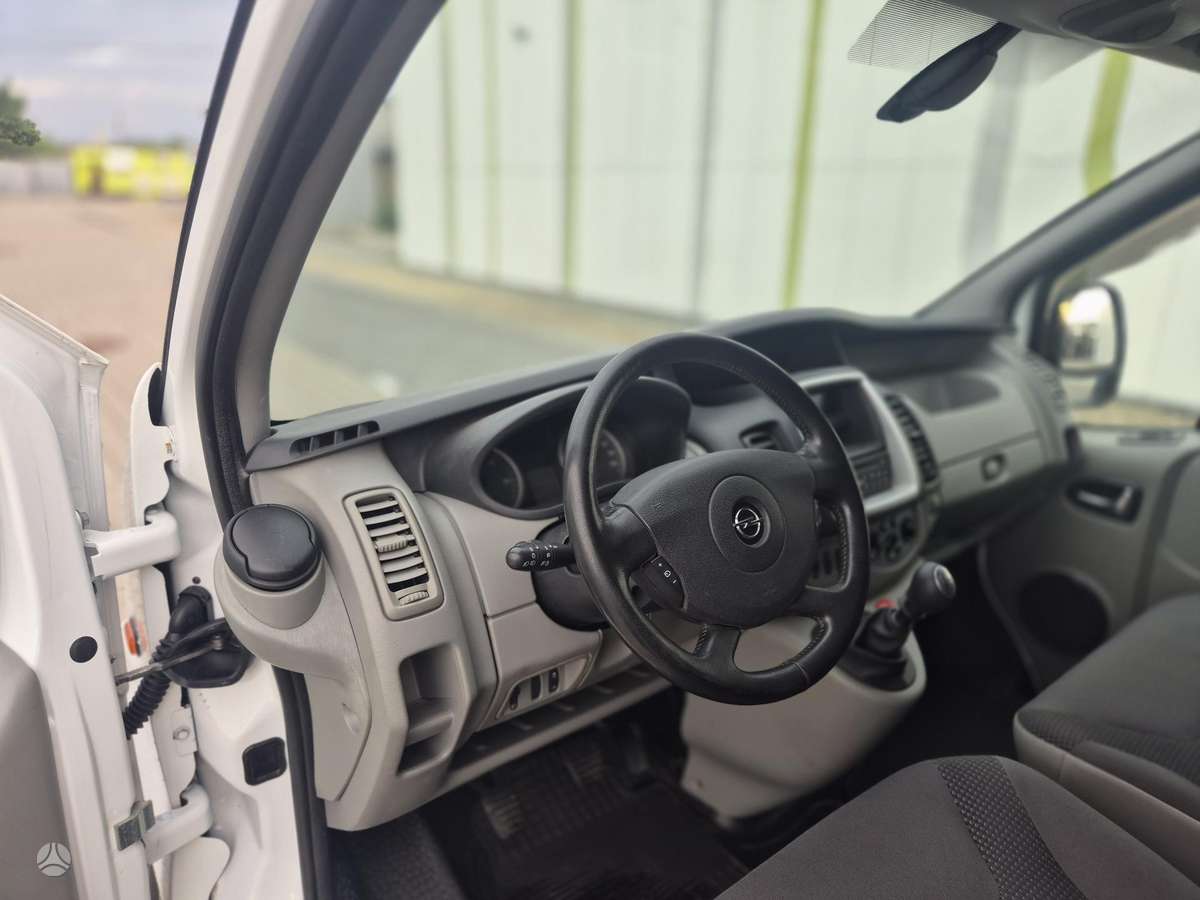 Renault Trafic, 2.0 l., Коммерческий