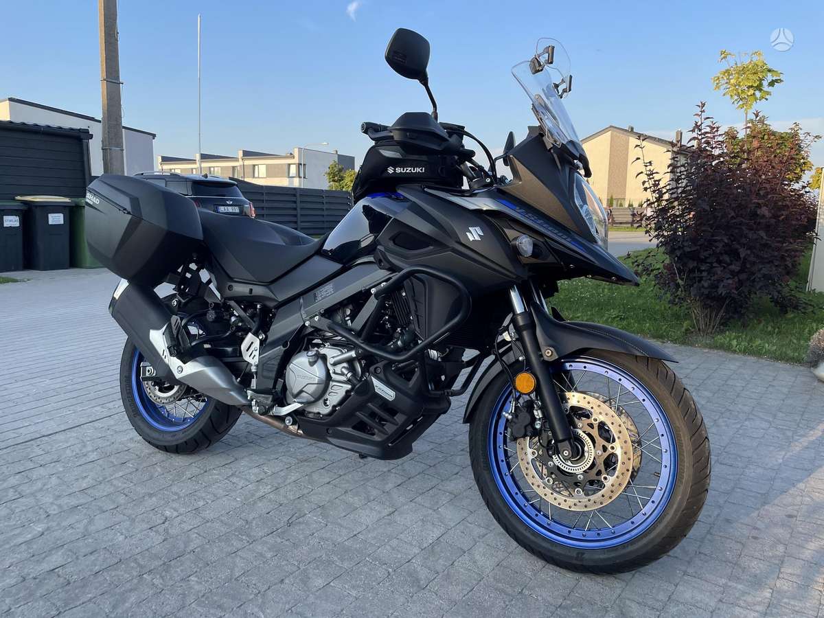 Suzuki DL (V-Strom) 650cc, enduro / adventure