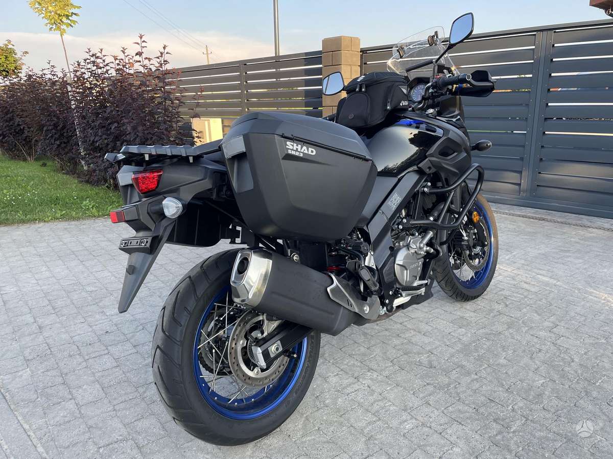 Suzuki DL (V-Strom) 650cc, enduro / adventure