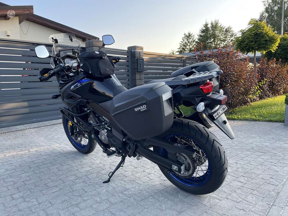 Suzuki DL (V-Strom) 650cc, enduro / adventure
