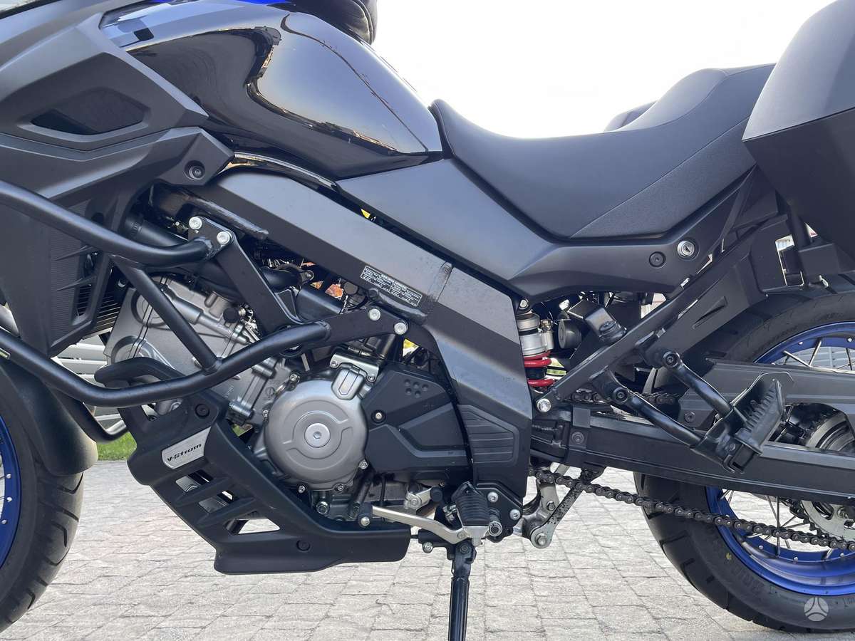 Suzuki DL (V-Strom) 650cc, enduro / adventure
