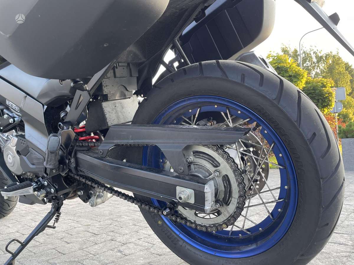 Suzuki DL (V-Strom) 650cc, enduro / adventure