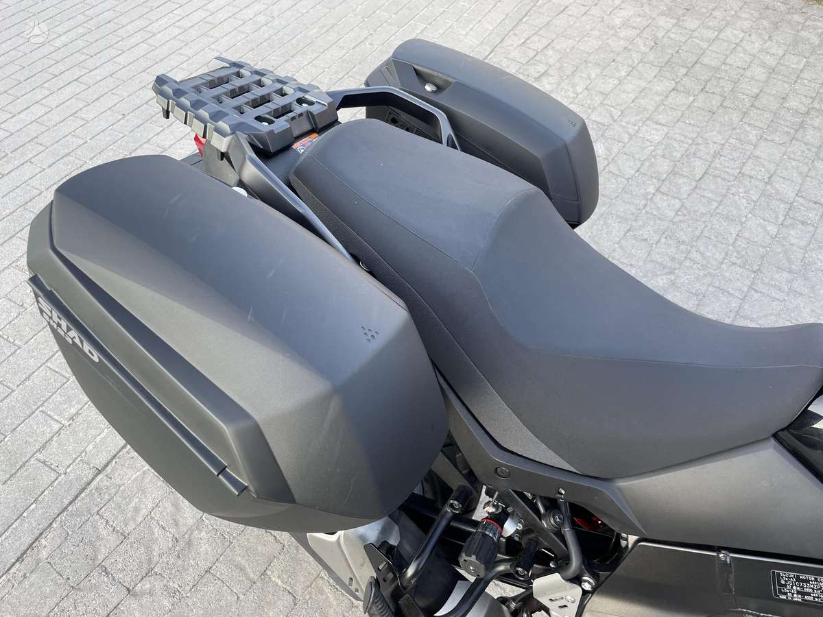Suzuki DL (V-Strom) 650cc, enduro / adventure