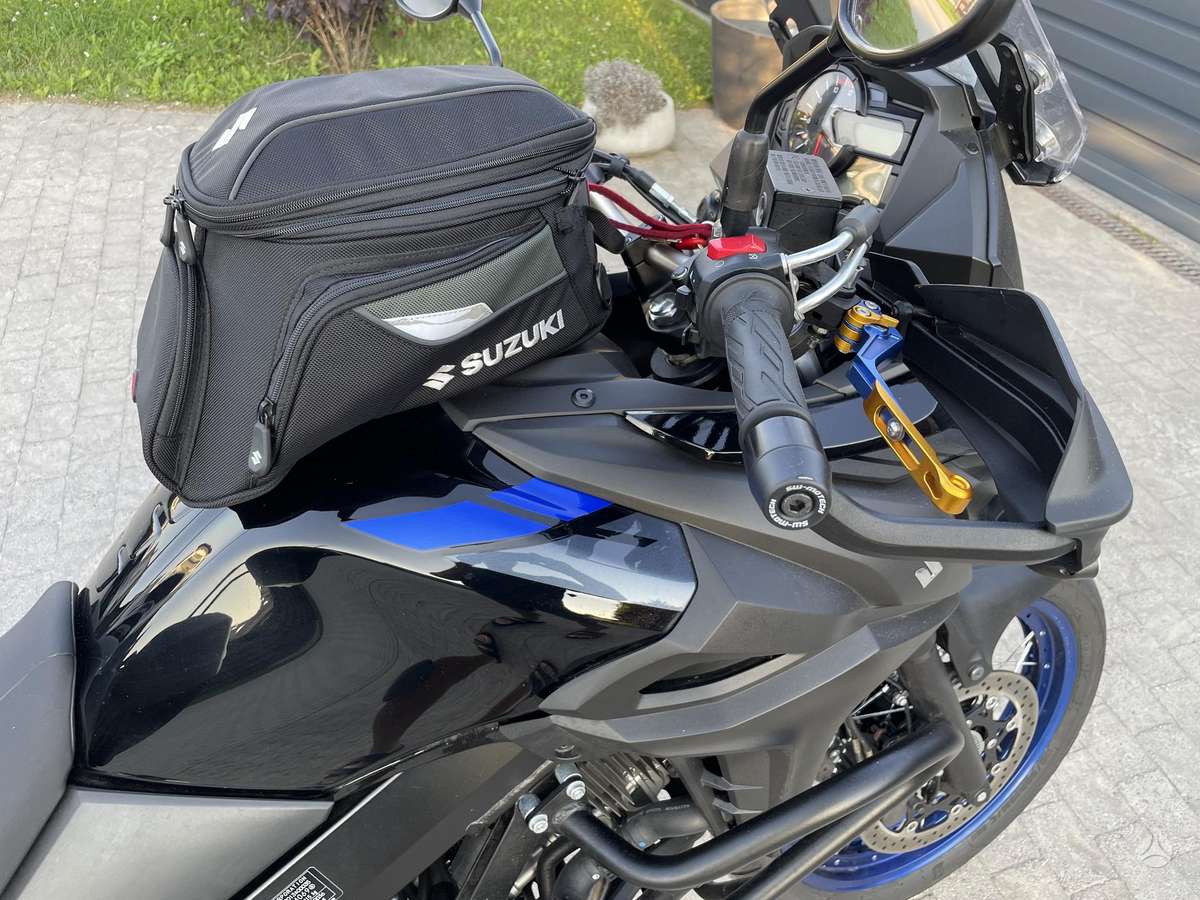 Suzuki DL (V-Strom) 650cc, enduro / adventure