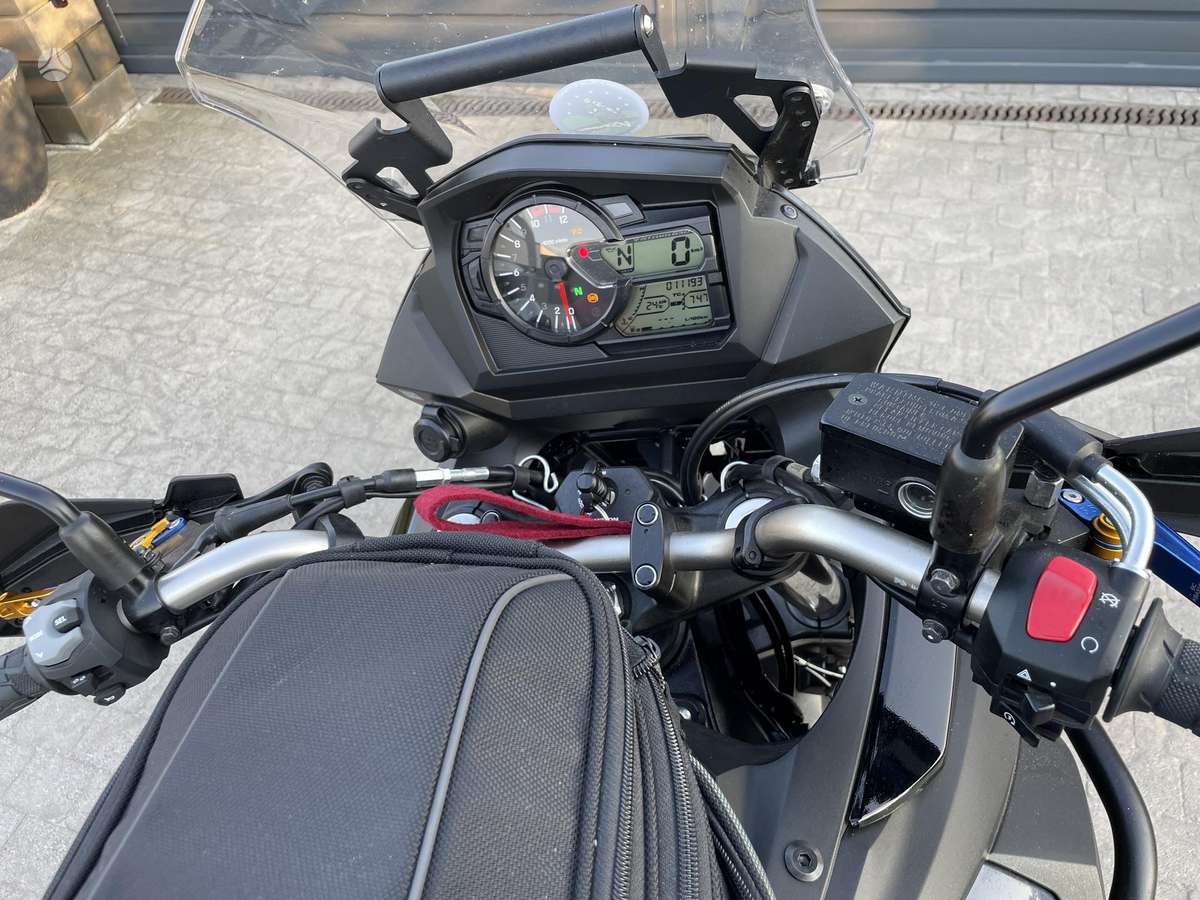 Suzuki DL (V-Strom) 650cc, enduro / adventure
