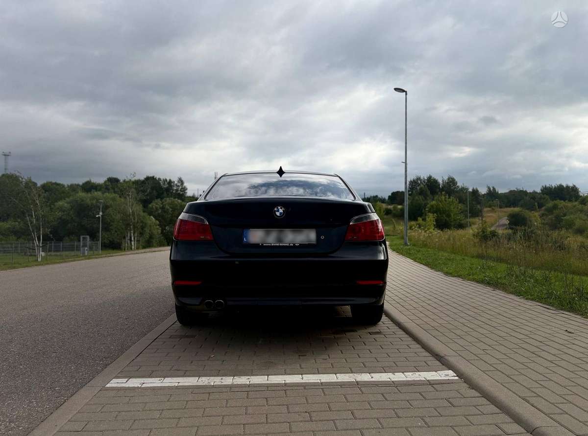 BMW 525, 2.5 l., Седан