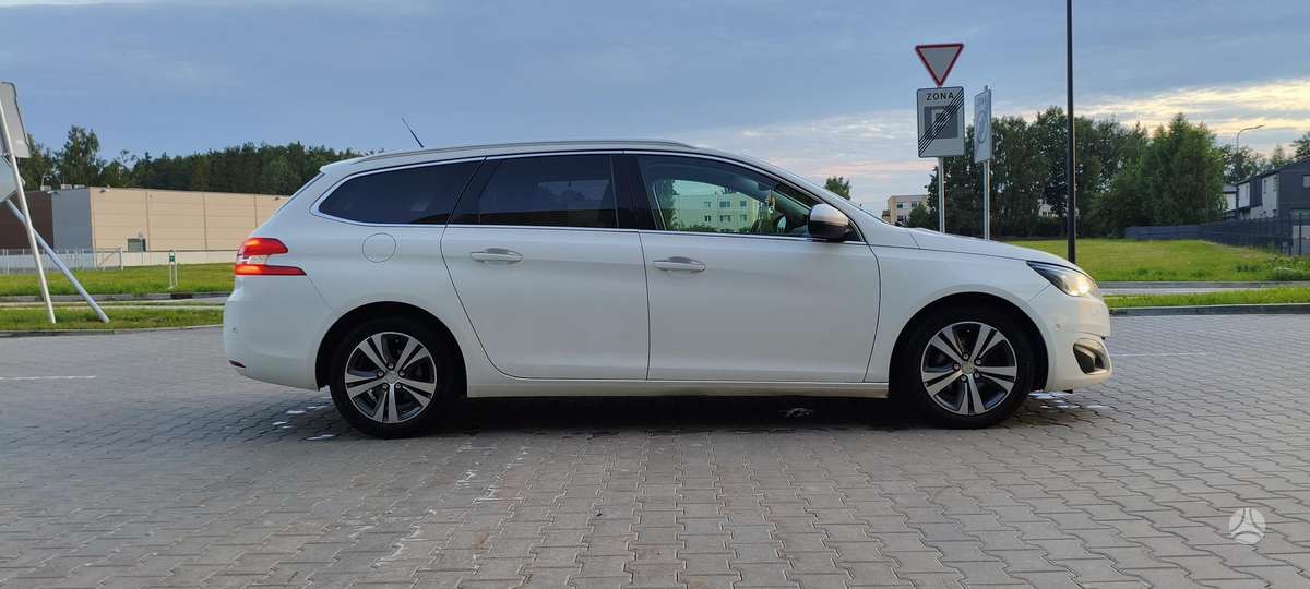 Peugeot 308, 1.2 l., Универсал