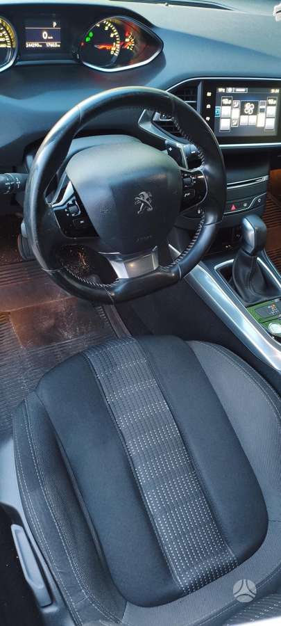 Peugeot 308, 1.2 l., Универсал
