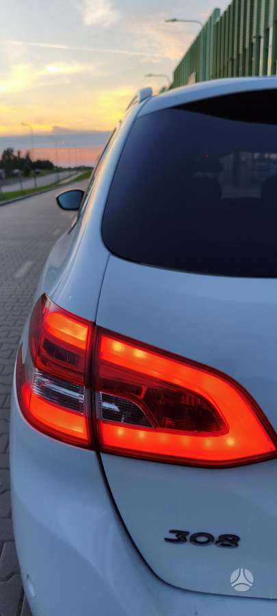 Peugeot 308, 1.2 l., Универсал