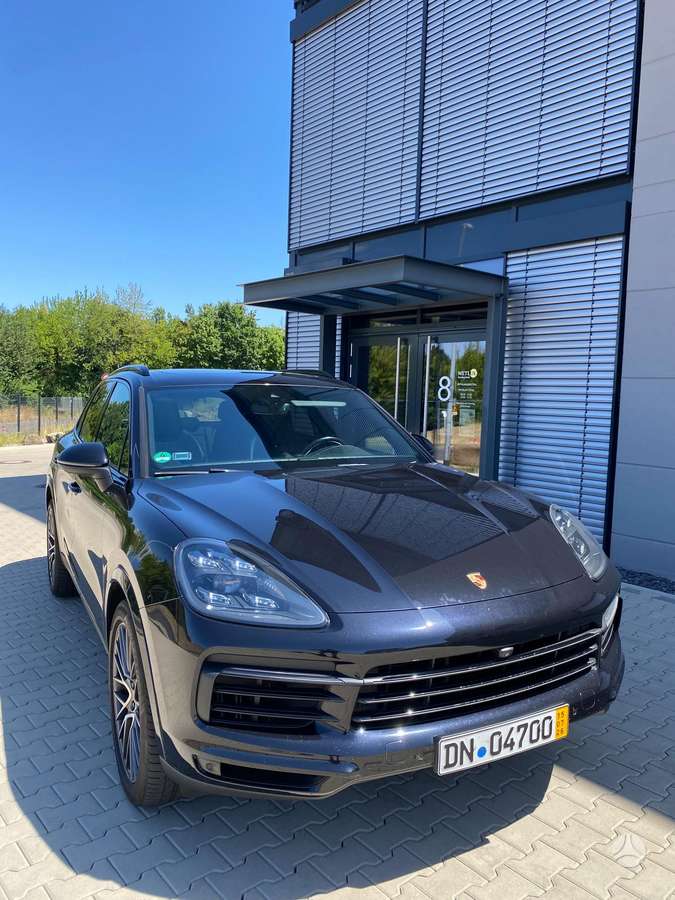 Porsche Cayenne, 3.0 l., off-road / crossover