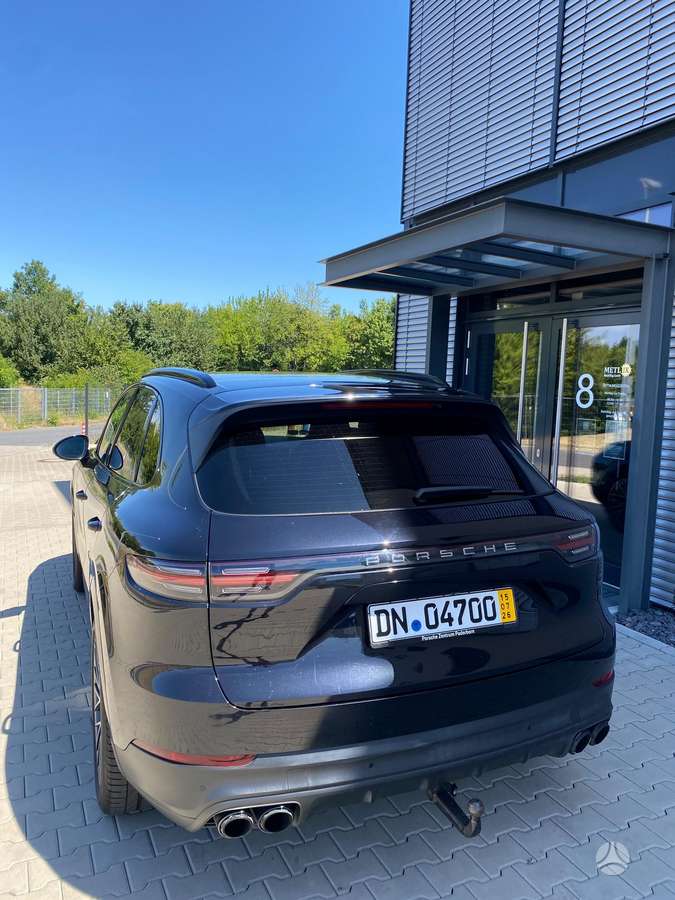 Porsche Cayenne, 3.0 l., off-road / crossover