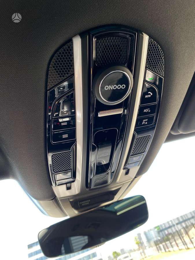 Porsche Cayenne, 3.0 l., off-road / crossover