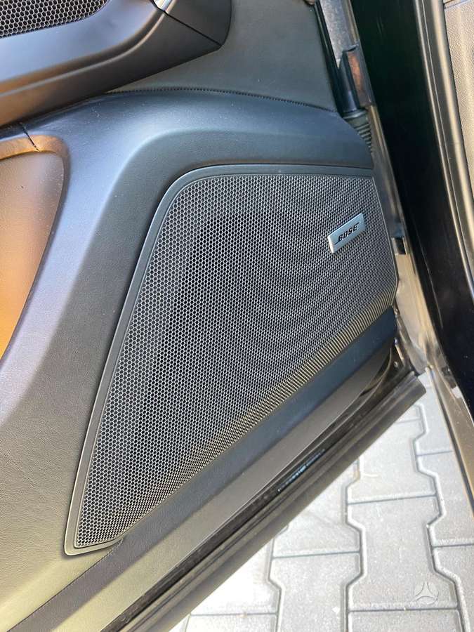Porsche Cayenne, 3.0 l., off-road / crossover
